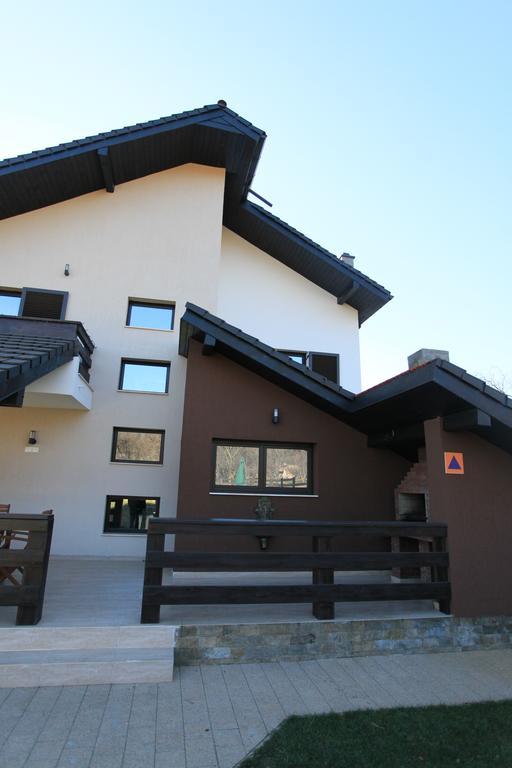 Pensiunea Livada Bunicului Stanesti  Exterior photo